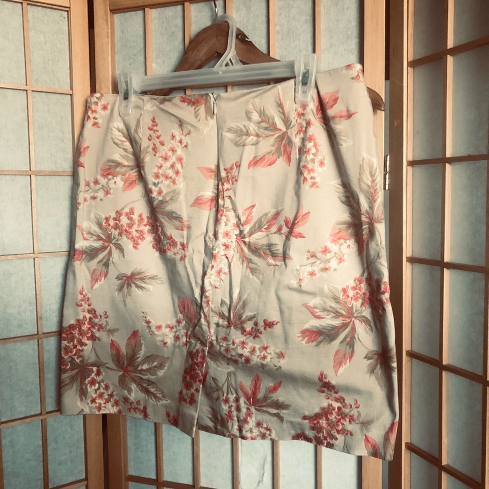 Jones NY Signature tropical print skirt 14P.